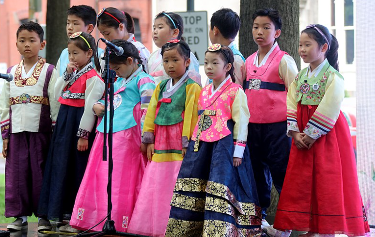 Korean traditional clothes