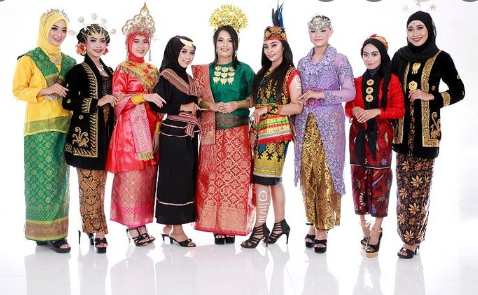 Indonesian traditional clothes that are popular in foreign countries